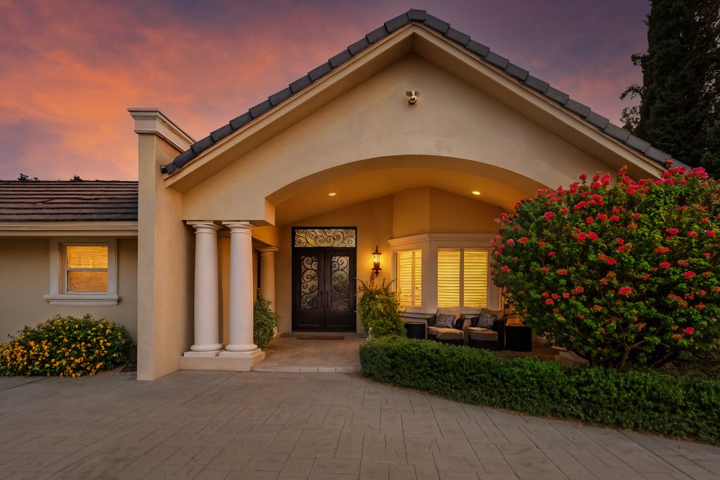 Property photo 3 of 16