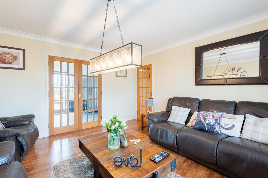 Property photo 3 of 23 Cup1158Pem Sitting Room Rear.Jpg