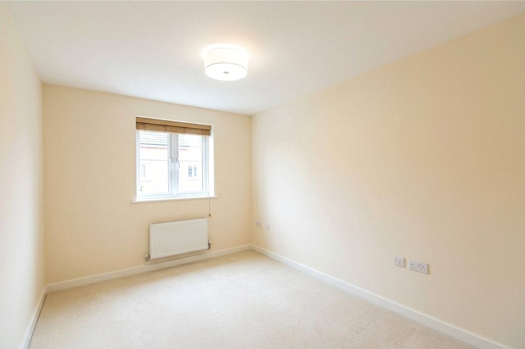 Property photo 3 of 8 Picture No. 24