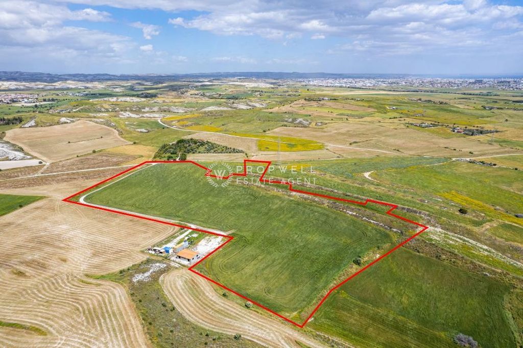 Property photo 3 of 4