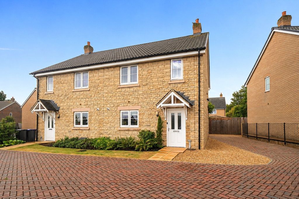 Property photo 1 of 11 Picture No. 26