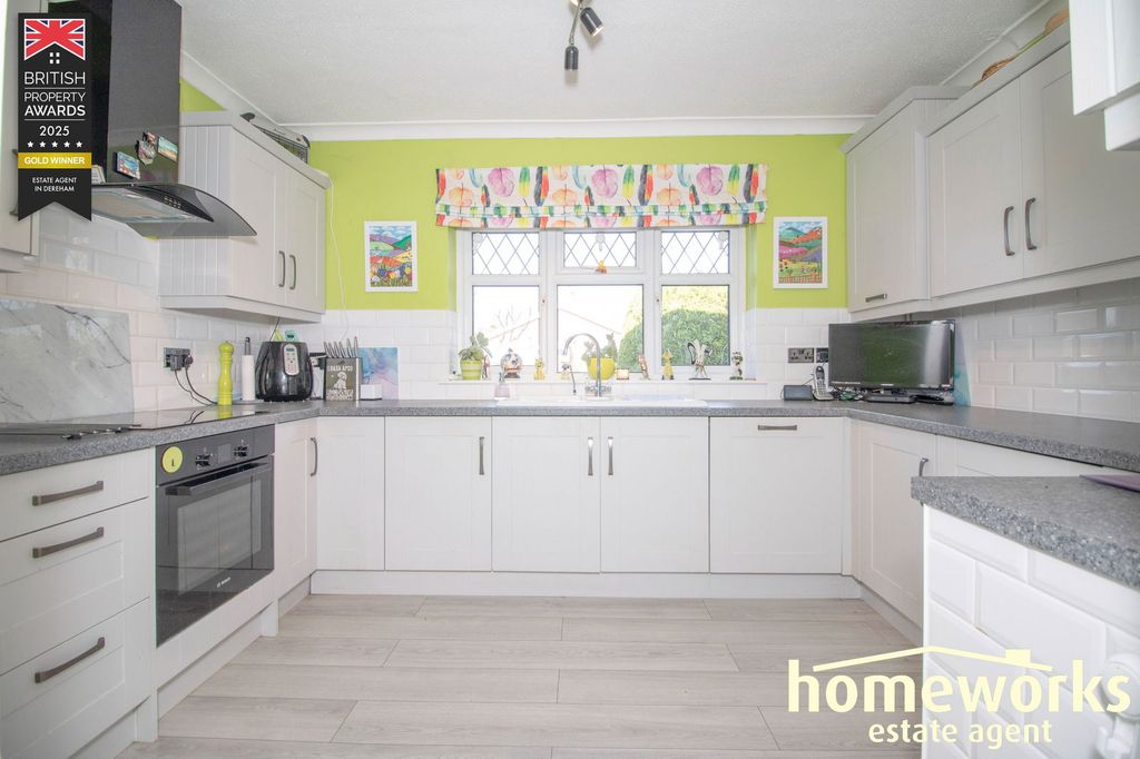 Property photo 3 of 17