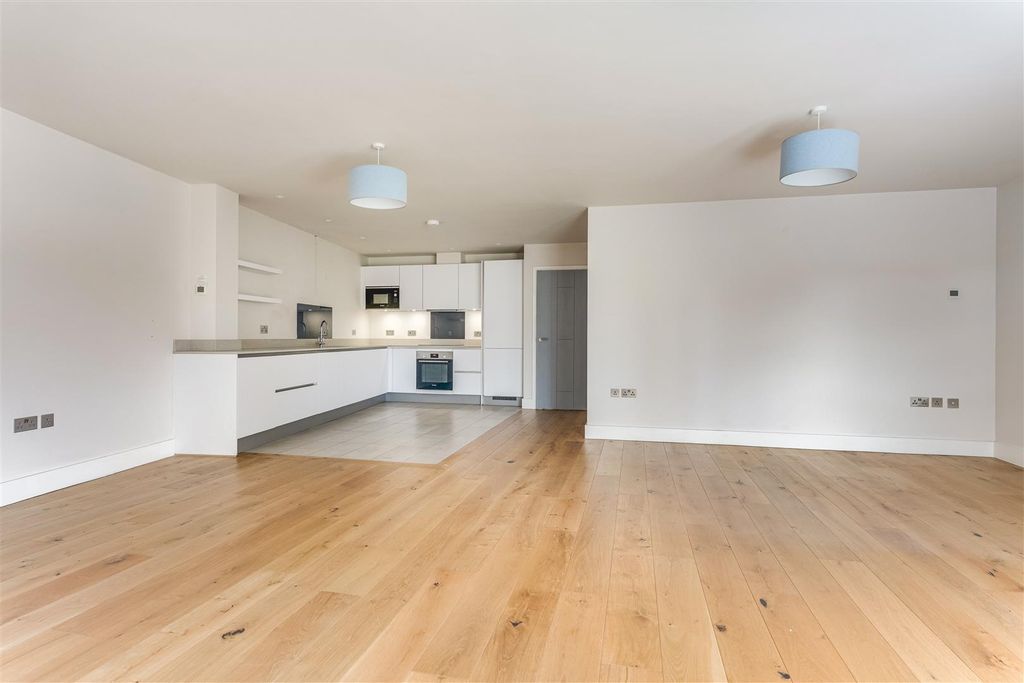 Property photo 3 of 15 Chalk Place-14.Jpg