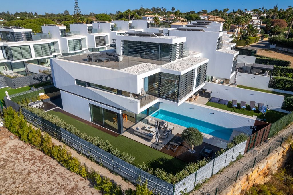 Property photo 2 of 30