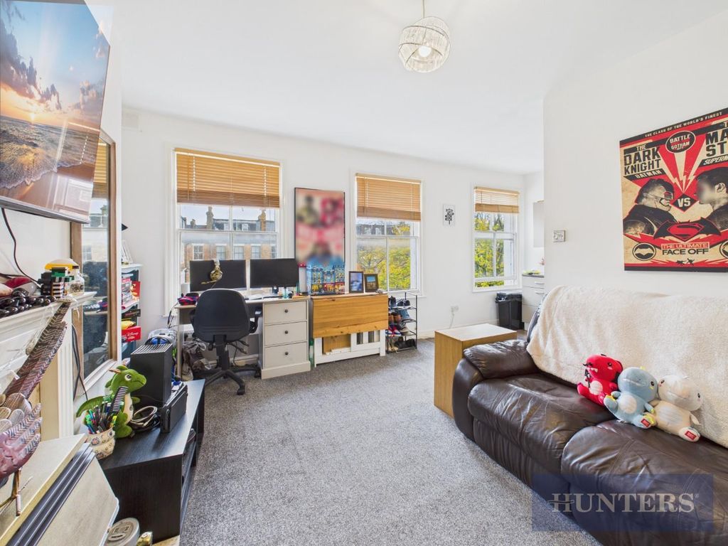 Property photo 3 of 7 Cam05316G0-Pr0247-Still003.Jpg