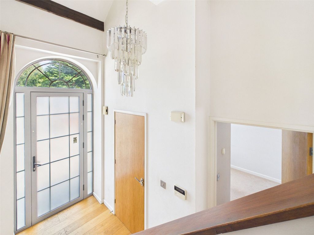 Property photo 2 of 15 Picture No. 16