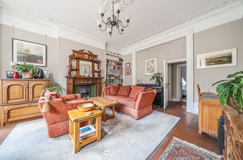 Property photo 2 of 13 1495616-10-6A6723...