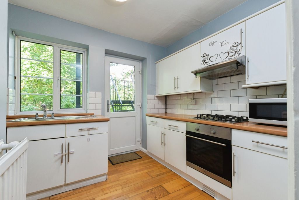 Property photo 1 of 20 Kitchen