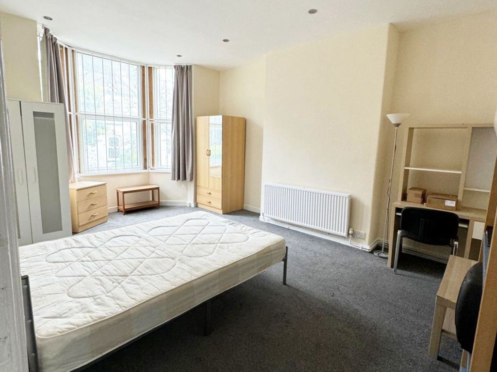 Property photo 3 of 4