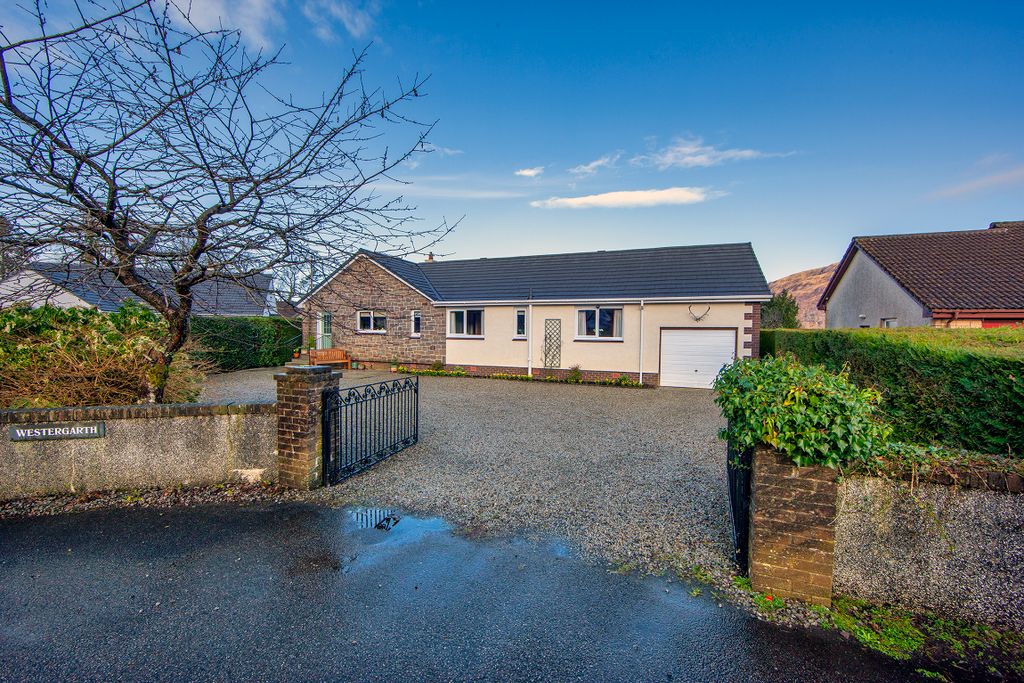 Property photo 1 of 29