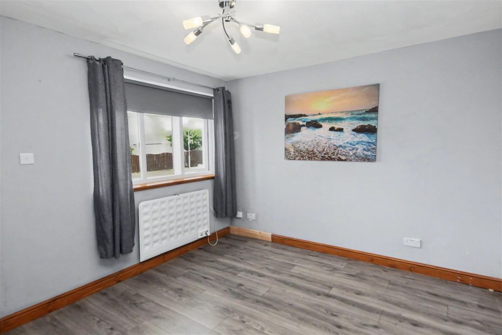 Property photo 3 of 10 3.Jpg