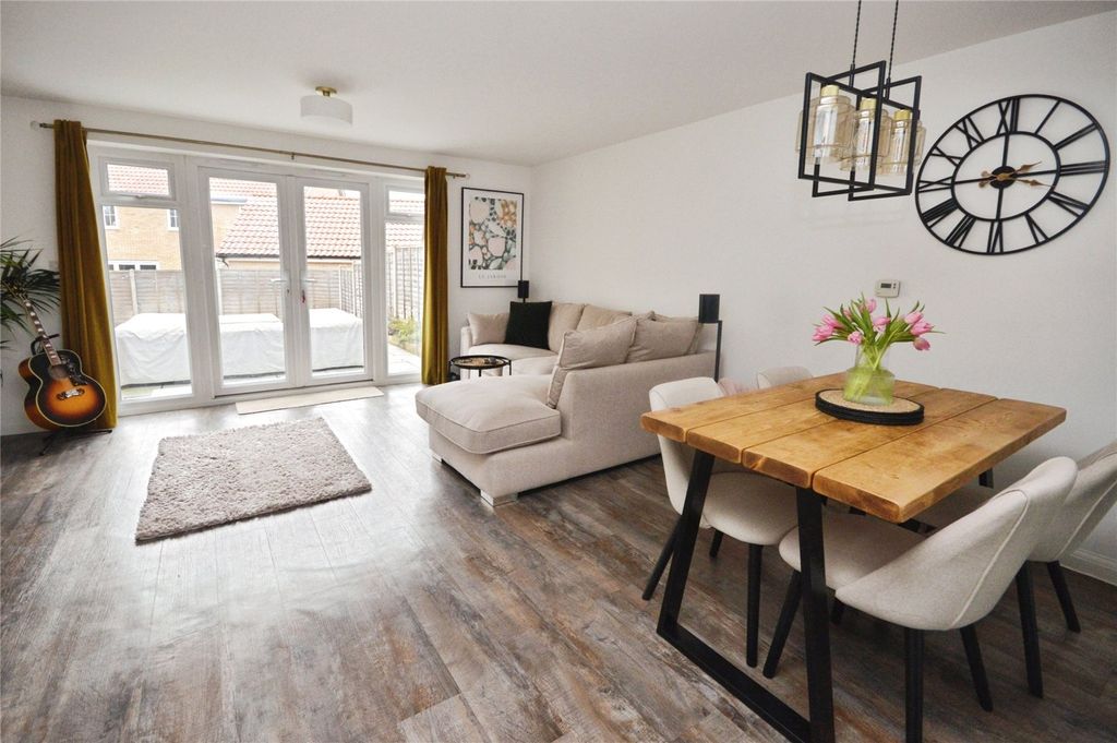 Property photo 3 of 18 Picture No. 05