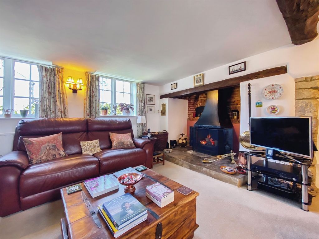 Property photo 2 of 38