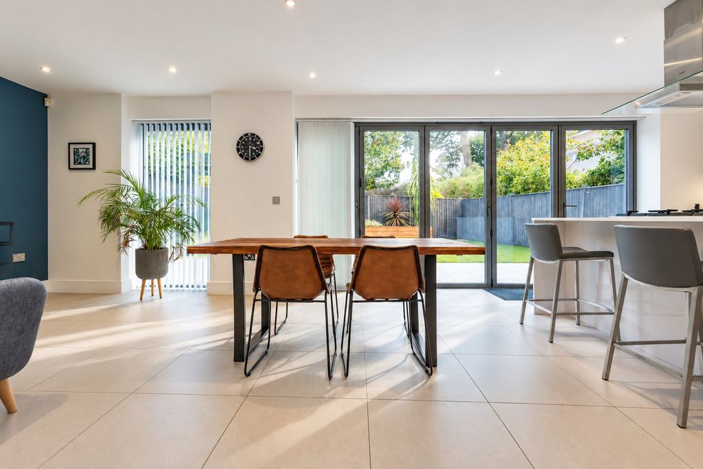 Property photo 3 of 20 Haven Road (12)