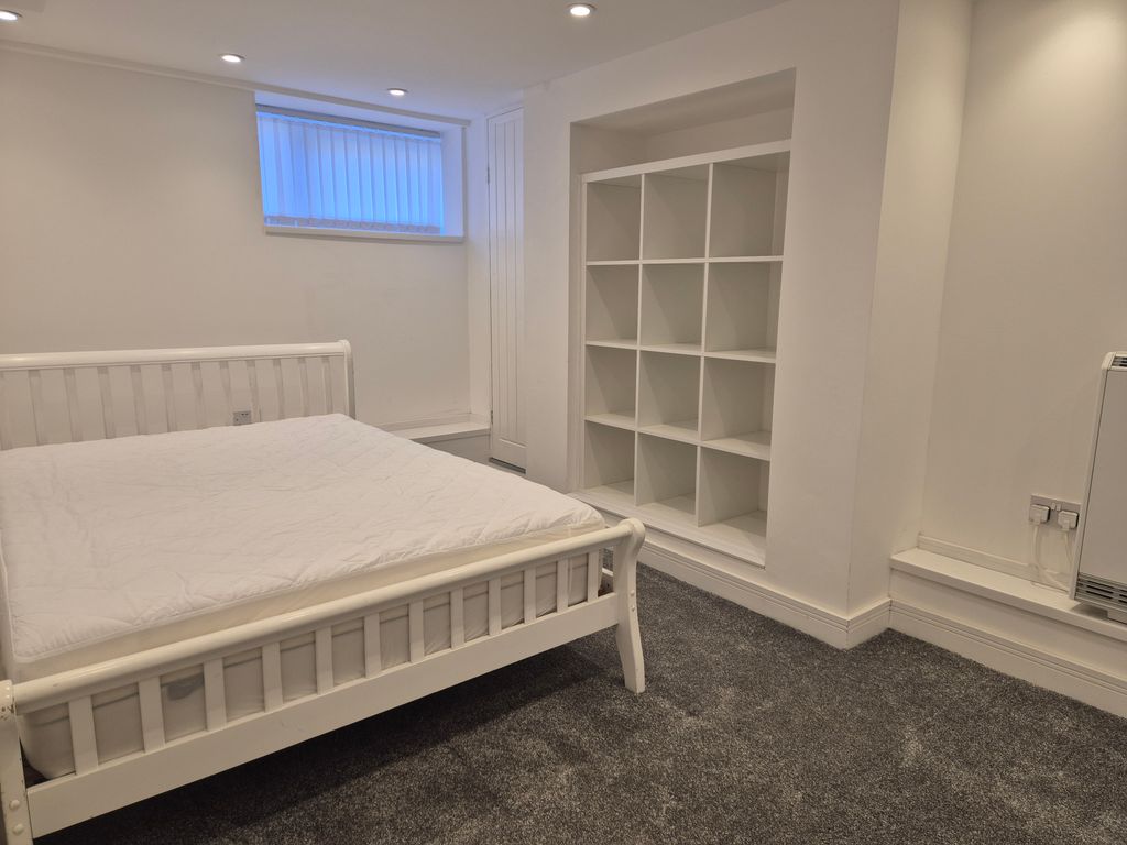 Property photo 3 of 6 Image