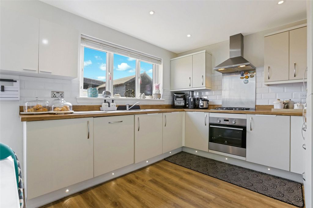 Property photo 3 of 21 Picture No. 05