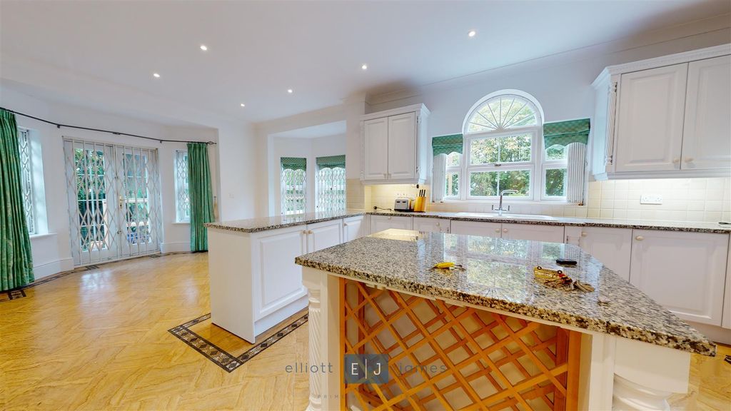 Property photo 3 of 30