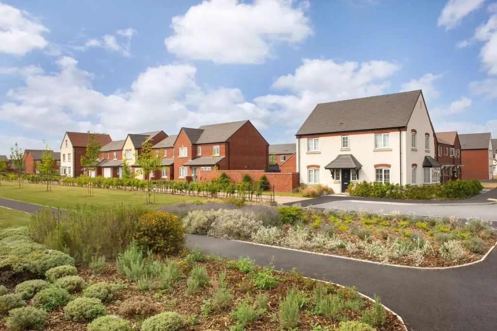 Property photo 2 of 11