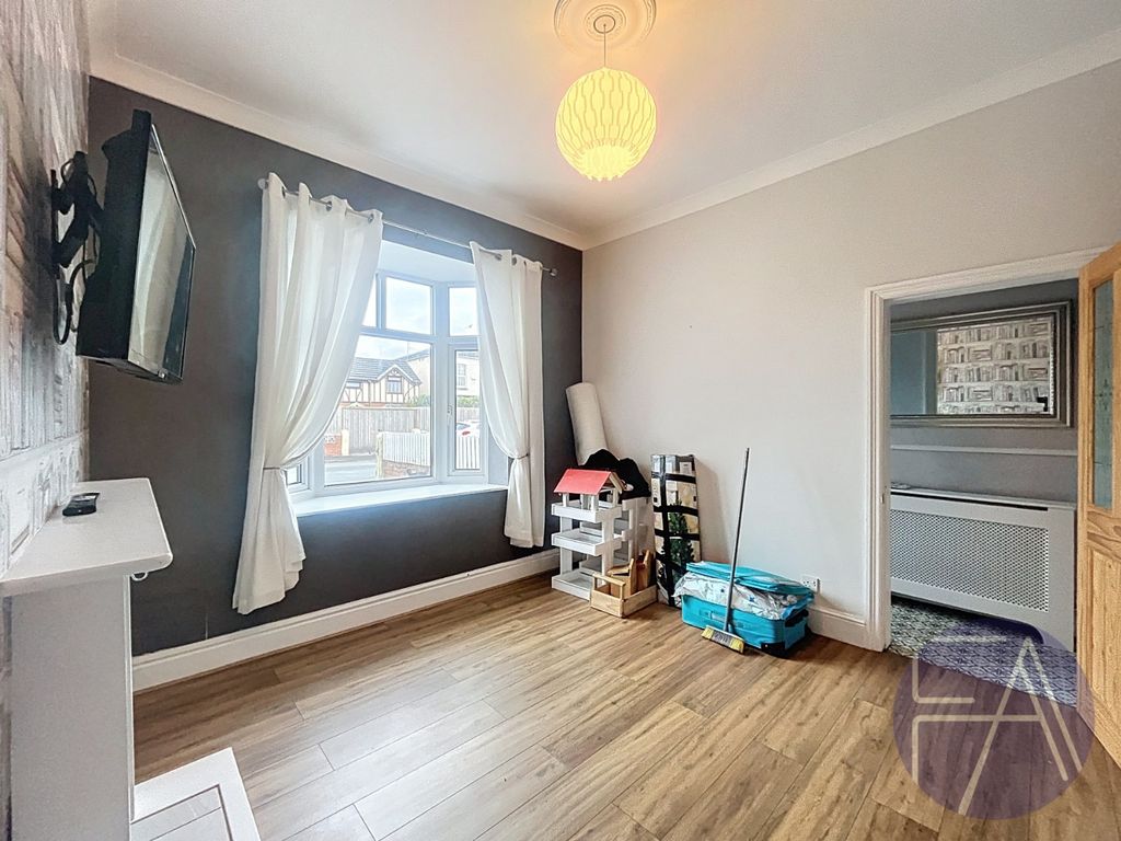 Property photo 3 of 19 4614646