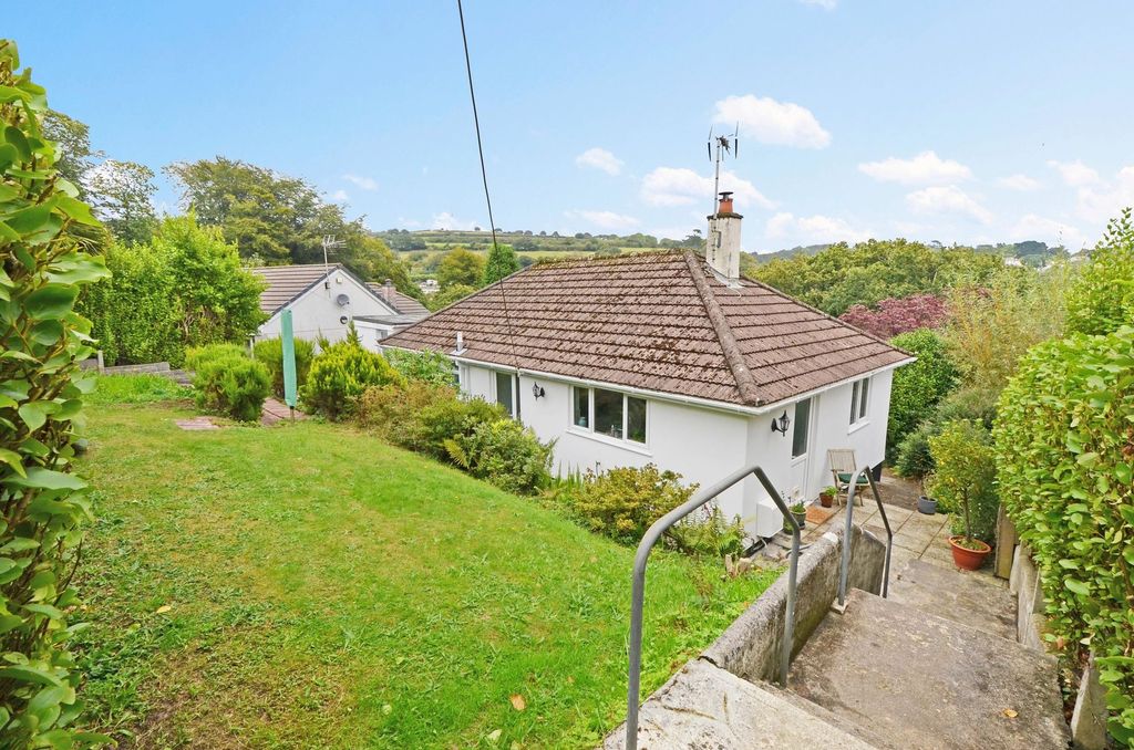 Property photo 1 of 29 Photo 6