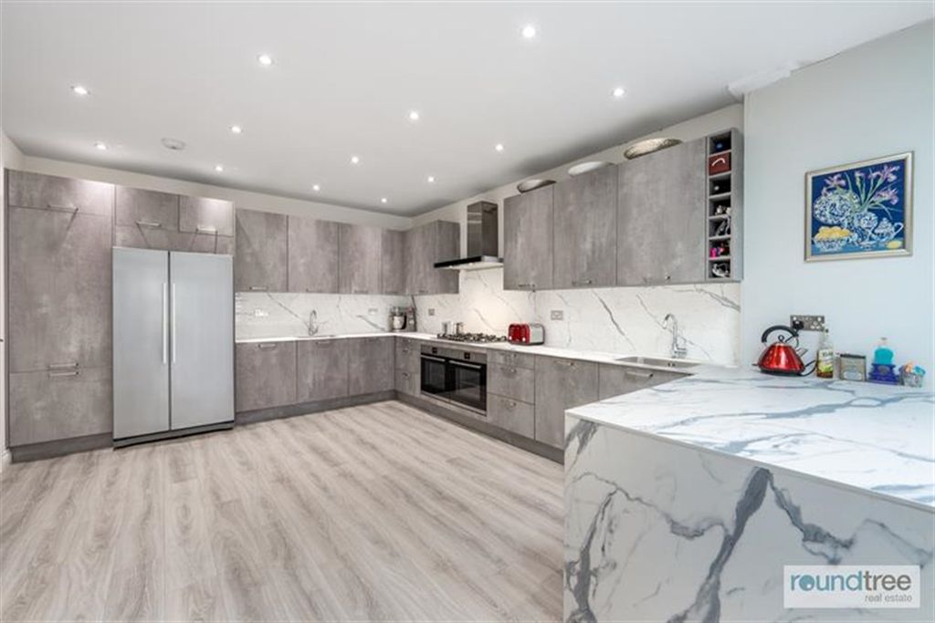 Property photo 1 of 16 (Main)