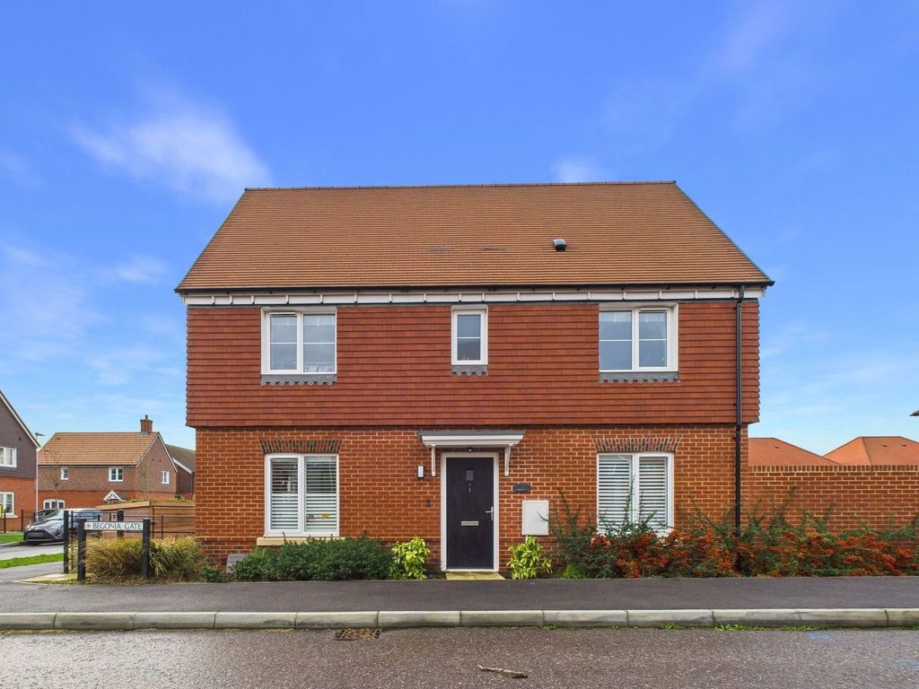 Property photo 1 of 18