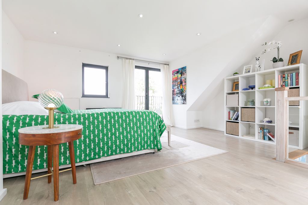 Property photo 3 of 20