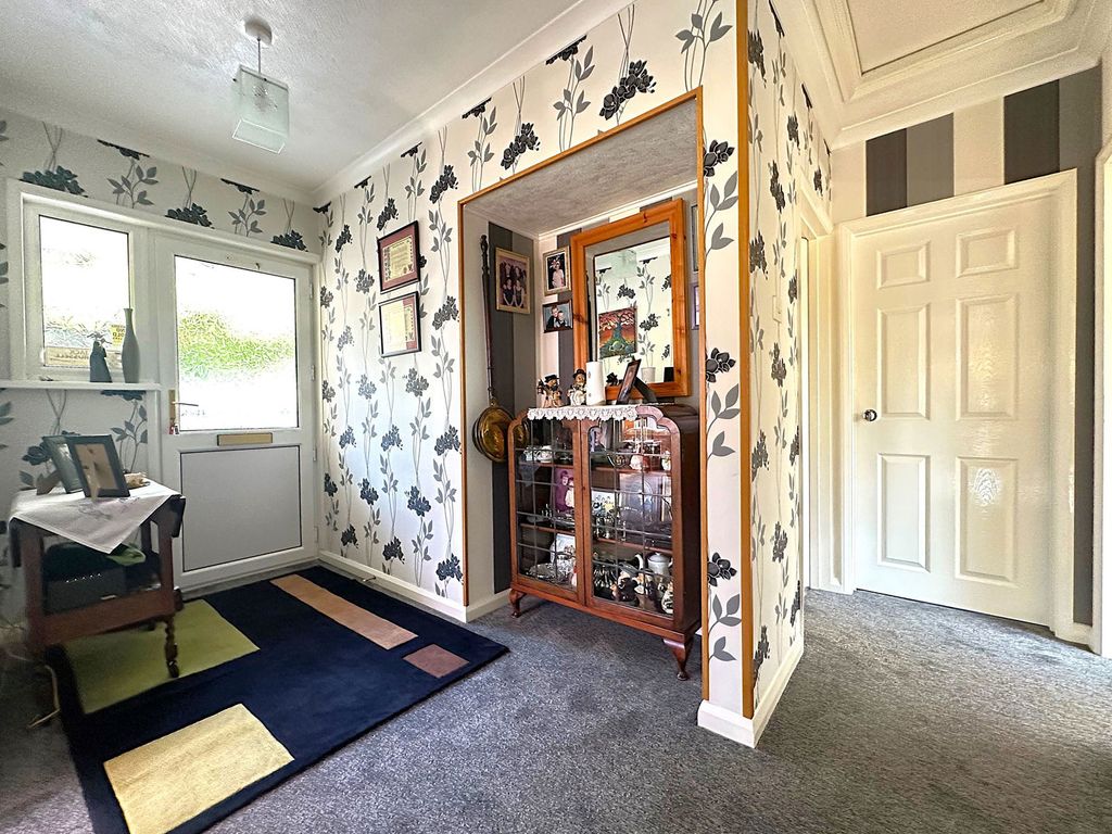 Property photo 3 of 21
