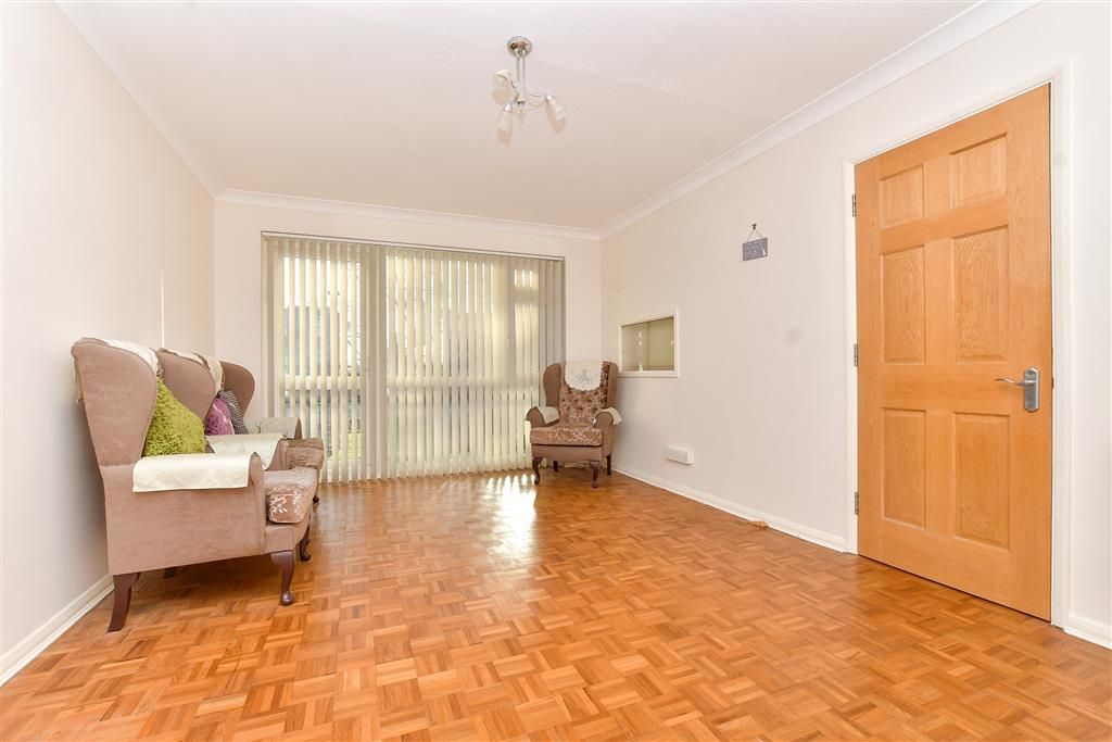 Property photo 2 of 10 Living Room