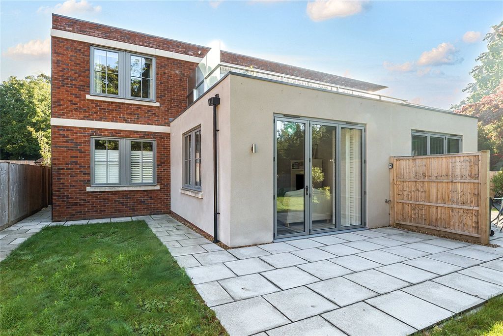 Property photo 2 of 16 Picture 2