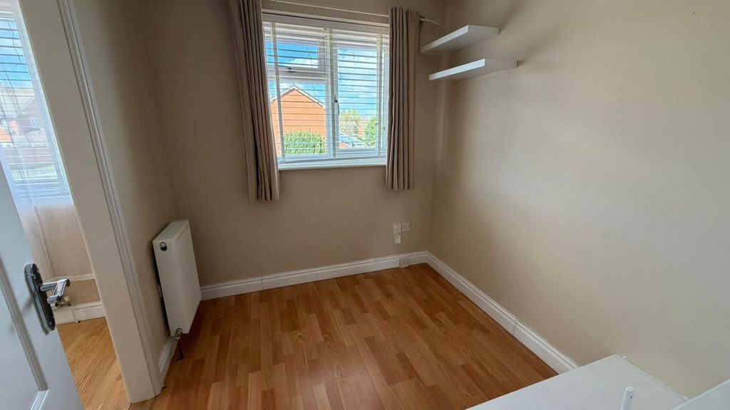 Additional image 7 of 4 bed detached house to rentMillers Vale, Cannock WS12