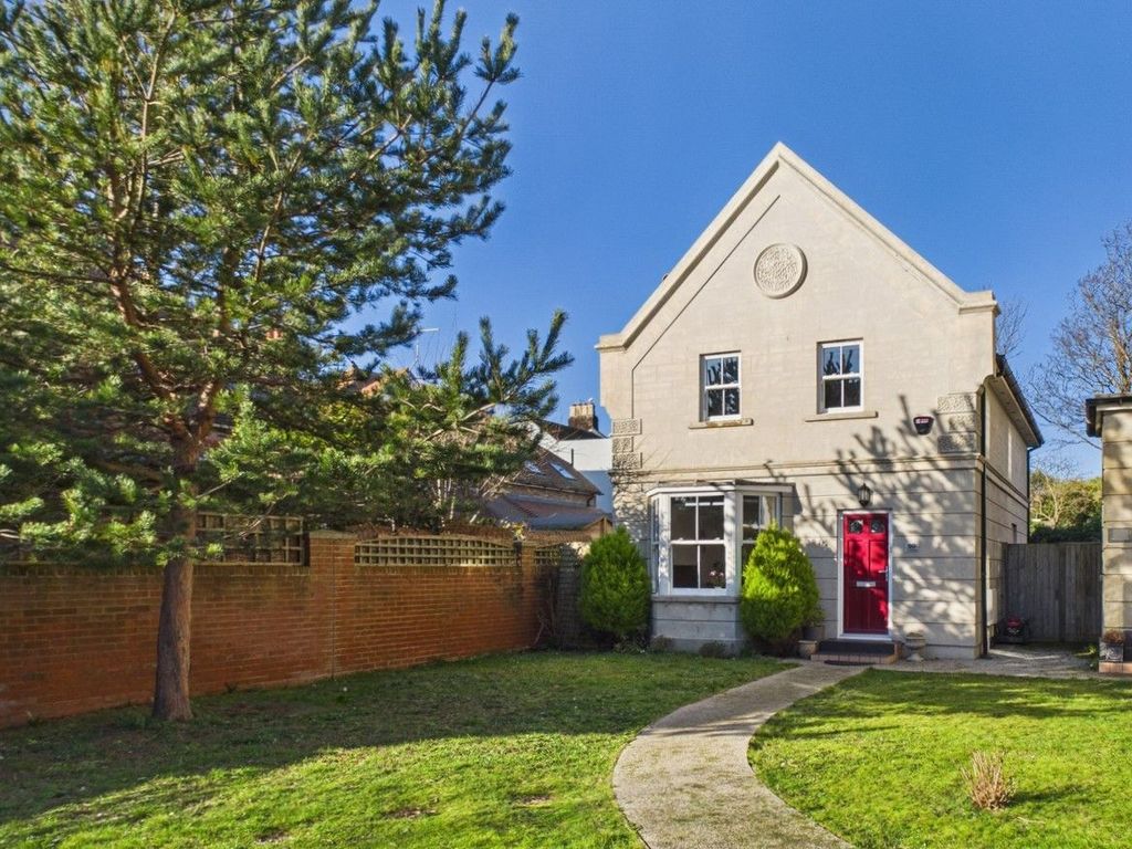 Property photo 1 of 19