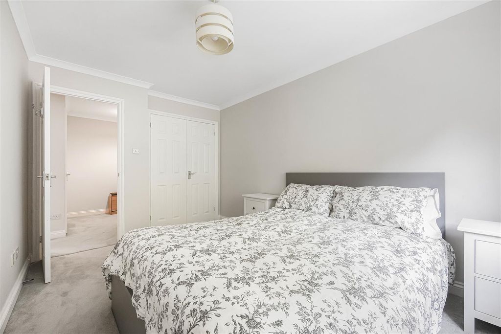 Property photo 3 of 17 2_60274.Jpg