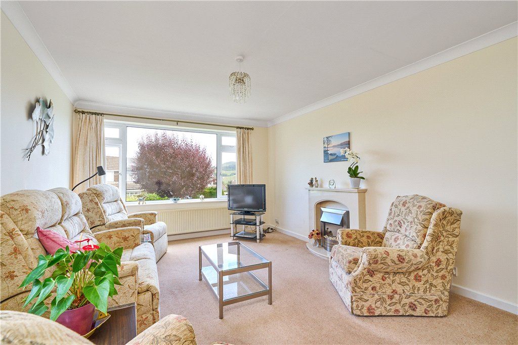 Property photo 3 of 15 Living Room