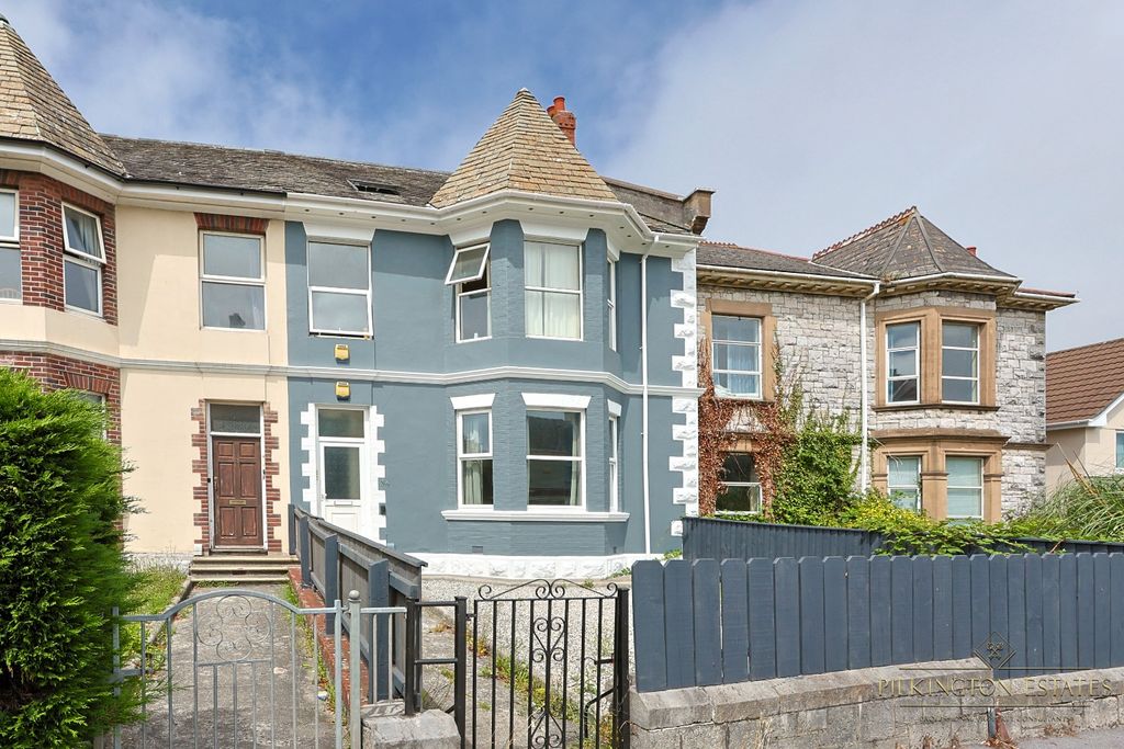 Property photo 1 of 15 4383510