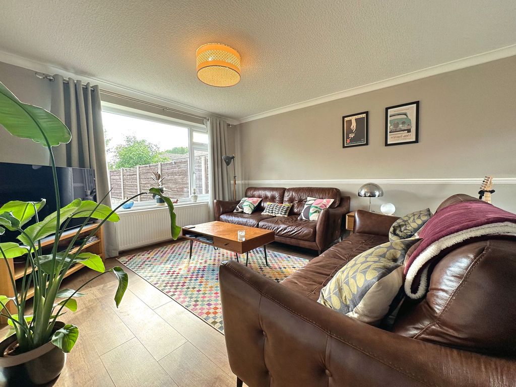 Property photo 2 of 36