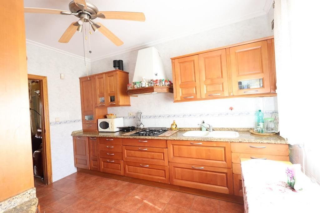 Property photo 2 of 29
