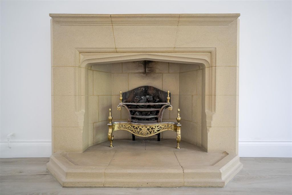 Property photo 3 of 11