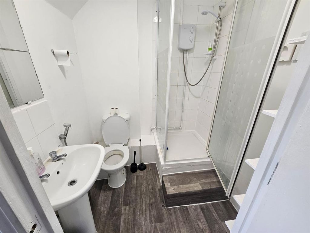 Property photo 2 of 5 Lmqw0Xinxke-Zmvgjgc4Iw.Jpg
