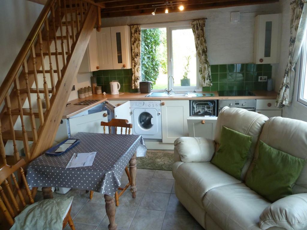 Property photo 1 of 4 007