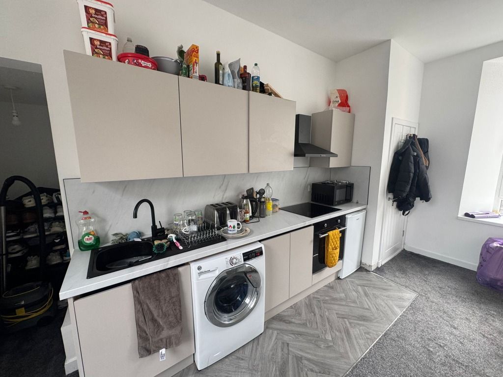 Additional image 4 of 2 bed flat to rentUpper Craigs, Stirling Town, Stirling FK8