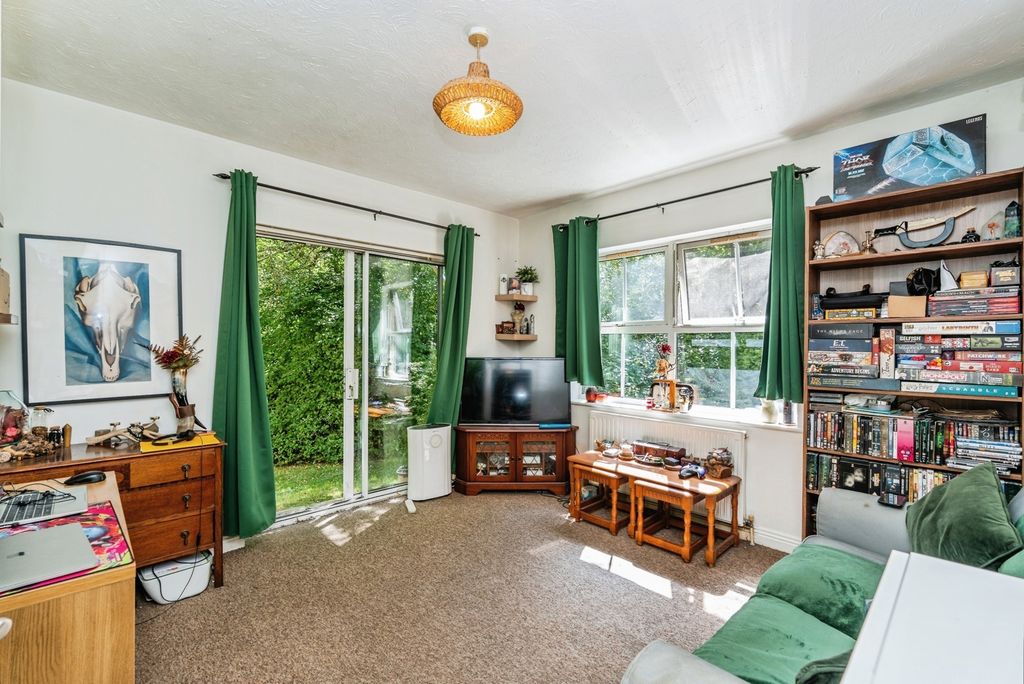 Property photo 2 of 15 Pbox-Img.Jpg