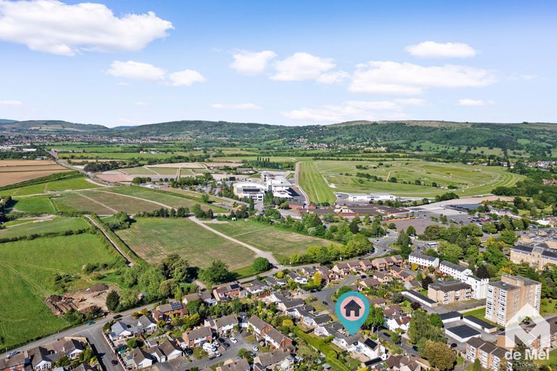 Property photo 2 of 12 Photo 2