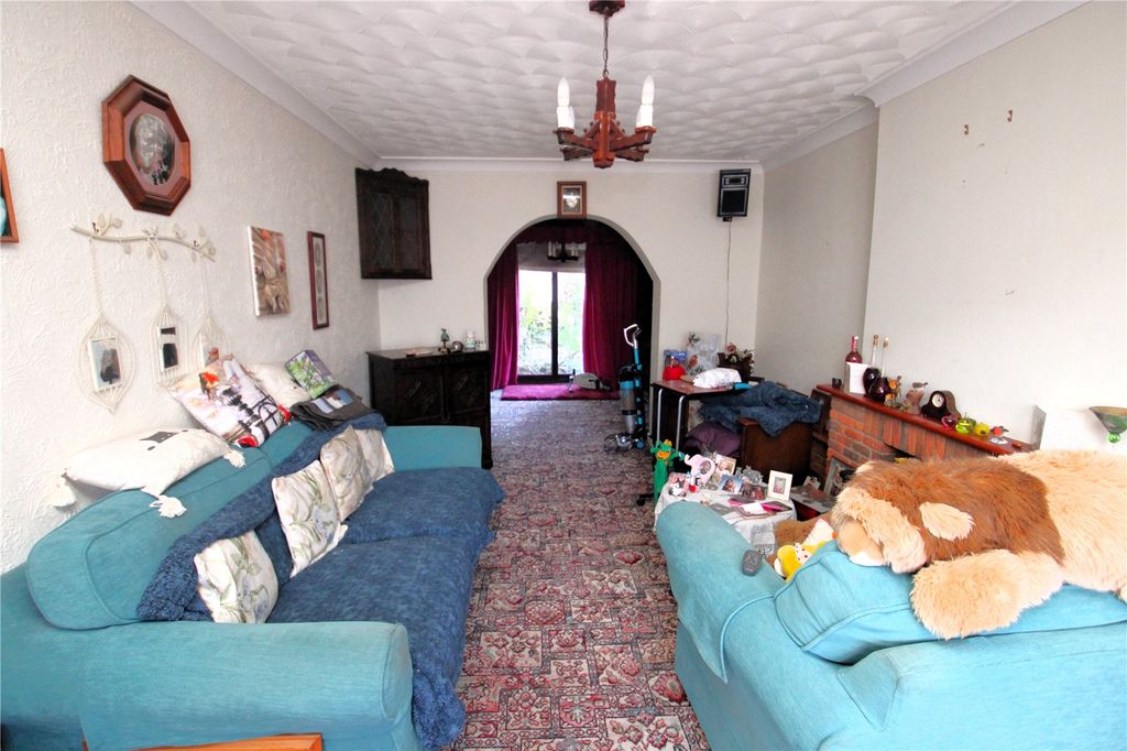 Property photo 2 of 18 Picture No. 15