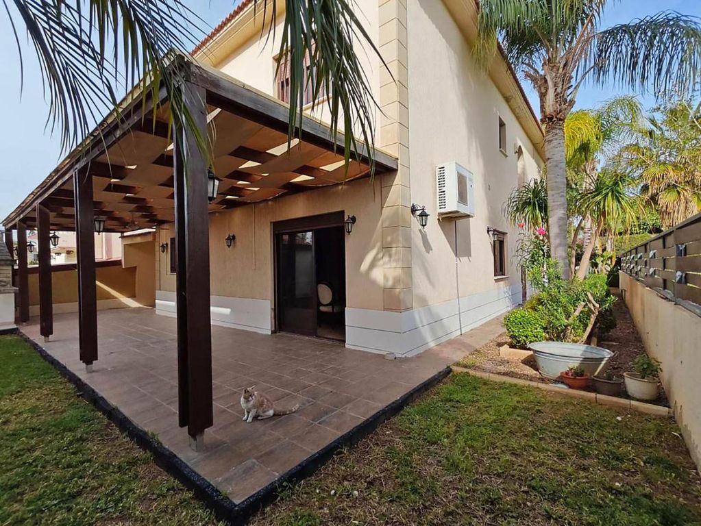 Property photo 1 of 10