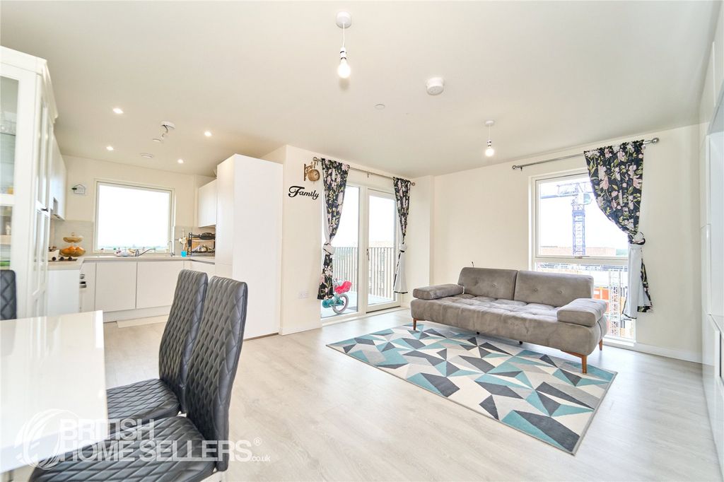 Property photo 3 of 19 Picture No. 08