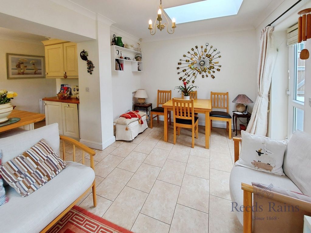 Property photo 3 of 26 Dining Area