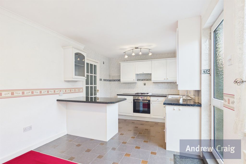 Property photo 3 of 15 Kitchen Diner