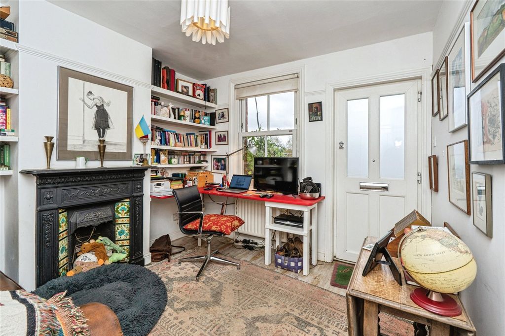 Property photo 2 of 20 Picture No. 01