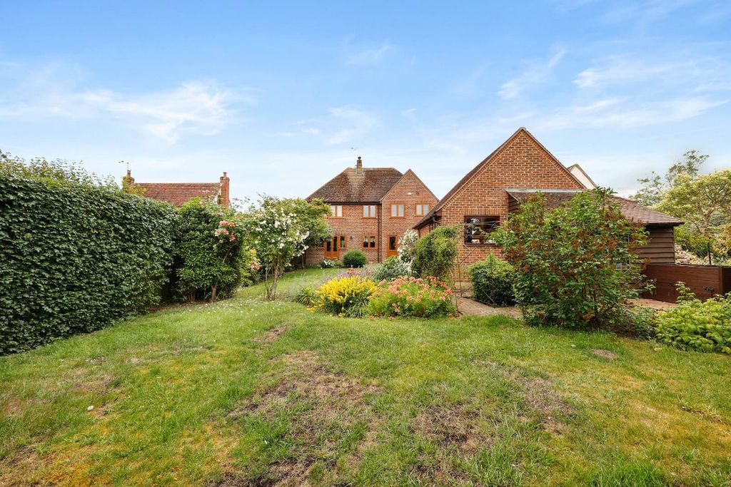 Property photo 1 of 21